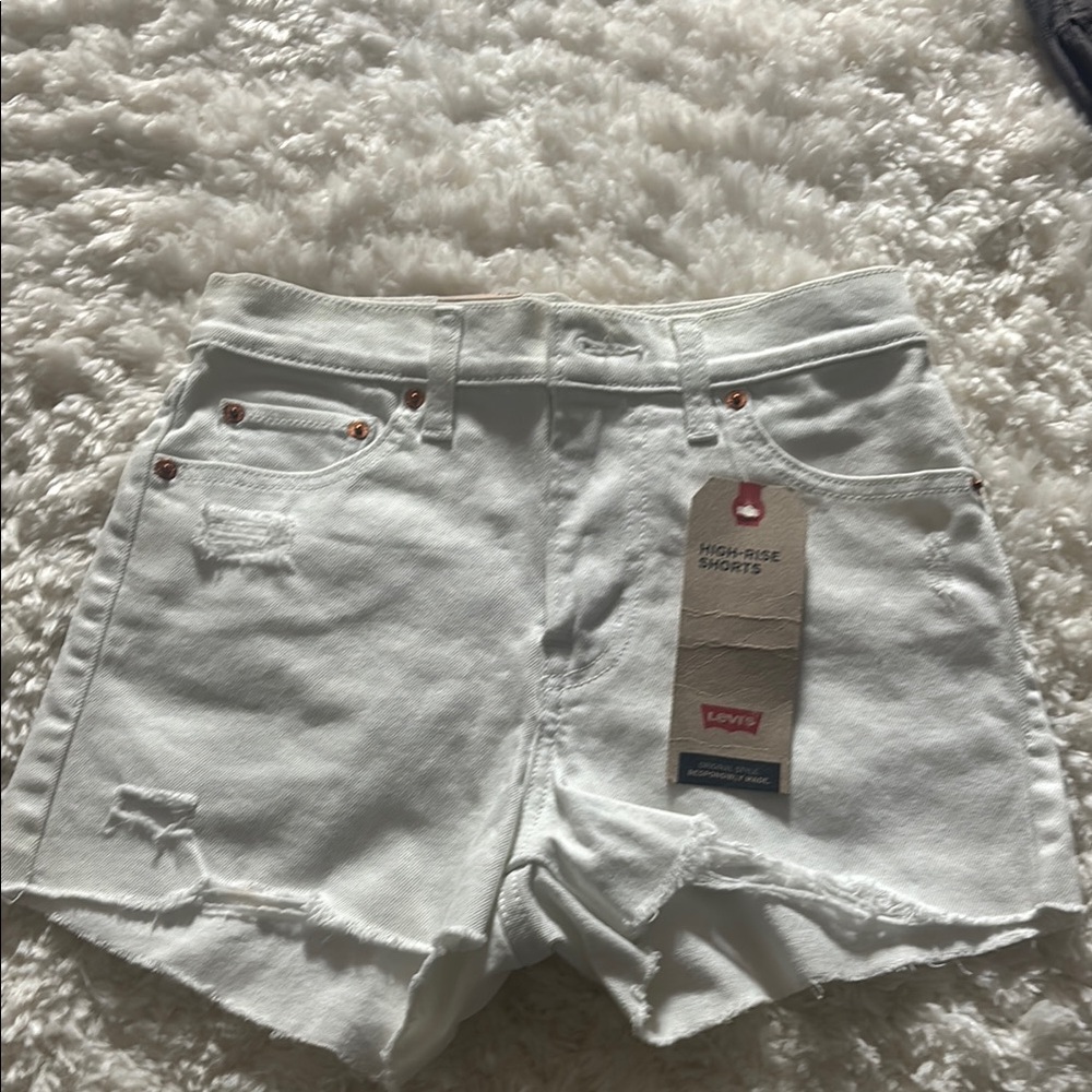 Levi's White High-Rise Women's Shorts